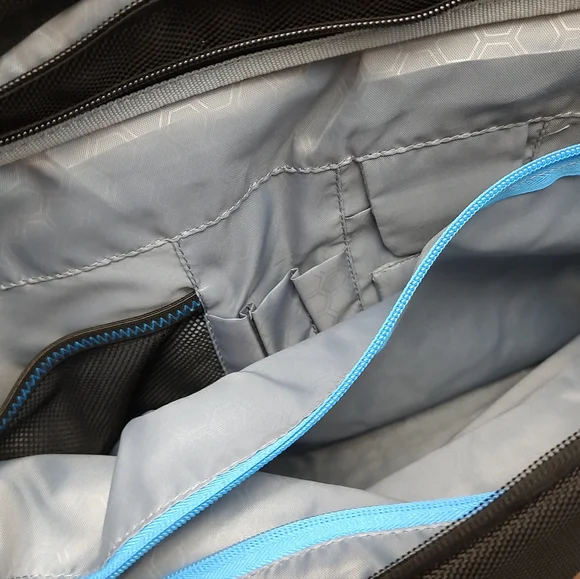 Dell Ecoloop Laptop Padded Multi Pocket Messenge Bag P/N:RH6W2 Mfg ID:9HATU - Picture 7 of 14